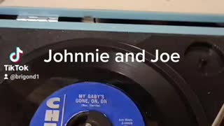 Old 45s vinyl records collections. 17