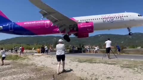 Moment Plane Makes Jaw-Dropping Low Landing at Airport✈️