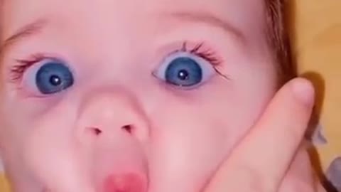 So funny baby 😃🤣😍 cuty baby #Shorts vidéos