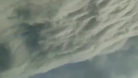 Apocalyptic clouds in Alberta, Canada !