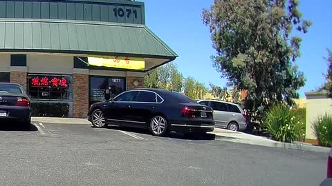 Driver Shows The Worst Way You Can Park Your Sedan