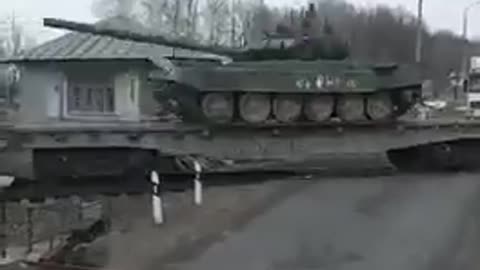 A trainload of new Russian tanks & equipment being sent to eastern front in Ukraine