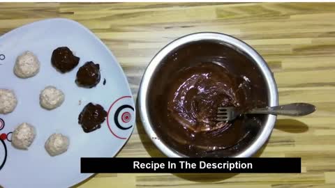 Keto Recipes - Choco Almond Fat Bombs