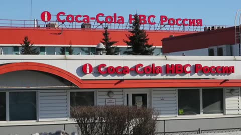 Coca-Cola suspende sus operaciones en Rusia por la invasión de Ucrania