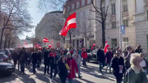 Massiver Protest gegen die Tyrannei in Wien!/ Massive protests against tyranny in Vienna!