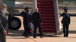 Joe Biden Repeatedly Falls While Boarding Air Force One