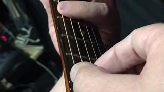 Guitar Lesson - 3 finger pull off - 3 half steps