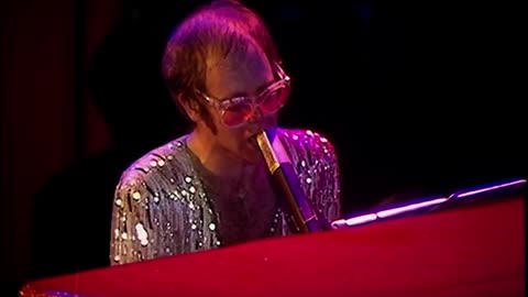 Elton John live 1974