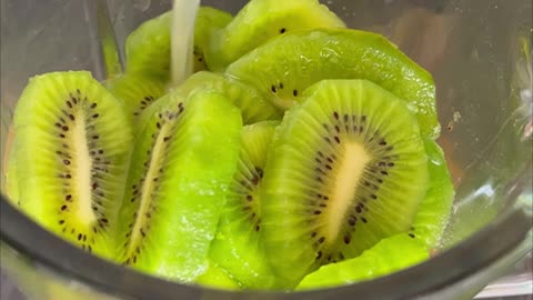 The Incredible Health Benefits of Kiwi and Pineapple Juice #4