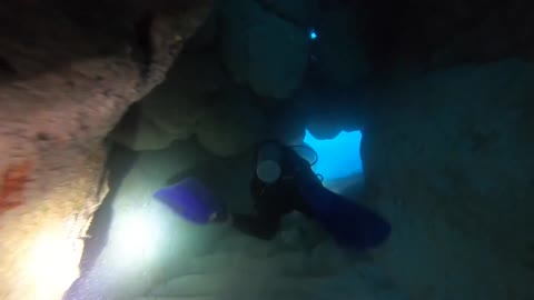 Scuba diving on Gurnet Rock in Bermuda.