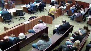 Man in handcuffs flees courtroom, then nosedives off balcony