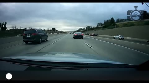 MAN IS MAD THE CAR IN FRONT DRIVES TO SLOW