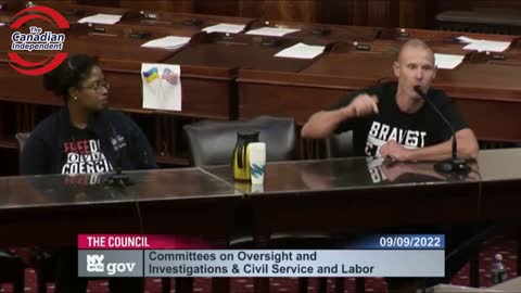 Ex New York City firefighter blasts city council over vaccine mandates, the crowd erupts in support.