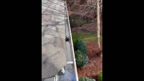 Lopez Cleaning Gutters - (678) 316-8595