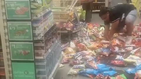 Grown Man Throws Tantrum On Convenience Store Floor