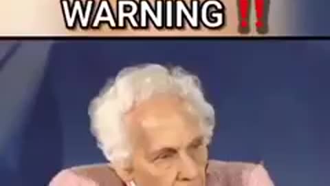 Colgate toothpaste and its warning is exposed this elderly woman.