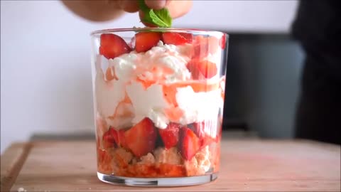 Strawberry Cheesecake Dessert _ Delicious