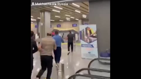 Hundreds Storm into Makhachkala Airport in Russia Allegedly Searching for Jews from Israeli Flight