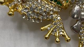 18KGP Frog Crystal Brooch. Made with Swarovski Crystal. Gift. Party. Event