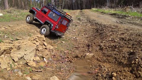 RC Cars MUD OFF Road — Land Rover Defender 90 and Hummer H1