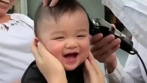 CUTE BABY HEARTWARMING REACTION TO HAIRCUT