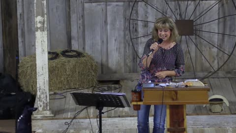 Heather Thomas Van Deren sings "I'm On My Way" at Waco, Texas Cowboy Church