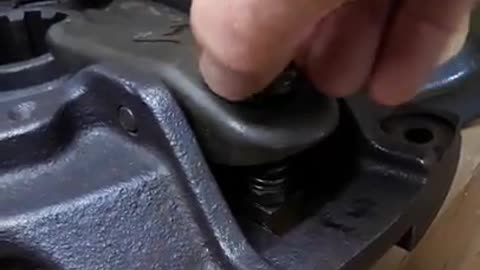 Tractor dual clutch repair