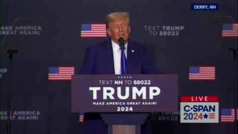Trump Humilate himself on stage at his Own rally