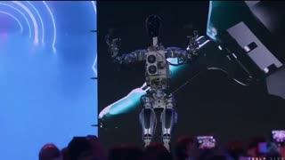 The Tesla AI Day shocked everyone with the first Optimus robot!