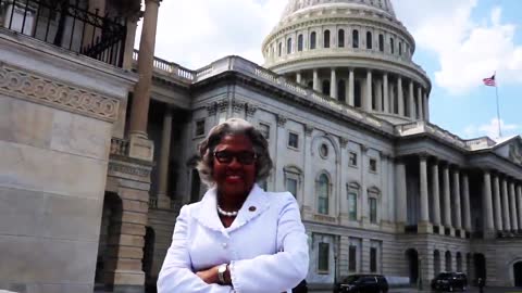 Rep. Joyce Beatty Dancing To Drake's "In My Feelings"