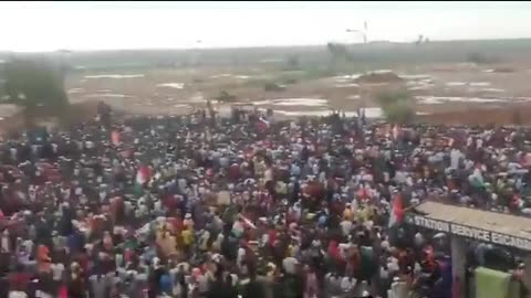 Niger protesters demanding the withdrawal of the French military