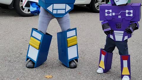 Cheap Materials Transformed Into Stunning Costumes