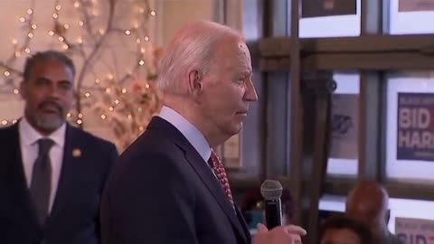 Biden rambles incoherently about his father at Philly stop