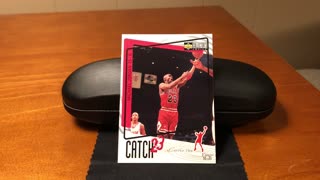 SPOILER ALERT! DO YOU SEE IT?! 1997-98 Collector's Choice #187 Michael Jordan, Catch 23, Finger Roll