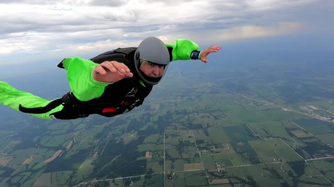 Skydiving docking