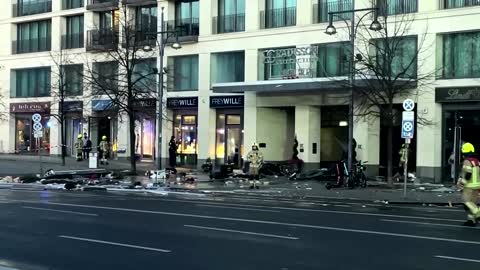 Huge aquarium bursts in Berlin hotel lobby