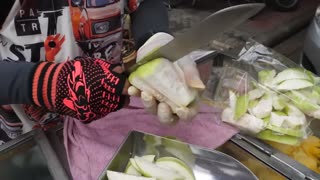 Mesmerizing fruits cutting skills - thai street food