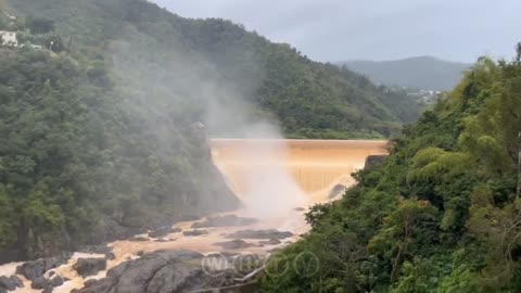 Scary Footage! Cars went underwater after the MAJOR floods in Puerto Rico