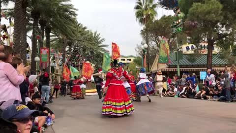 California Adventure Parade- Feliz Navidad