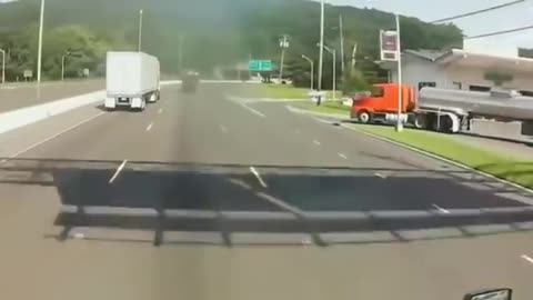 Truck accidents captured in dash cam