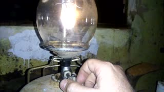 Teste do lampião com lanterna do celular acesa.