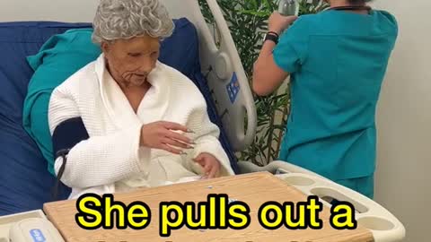 Nurse helps to surprise elderly patient 😳