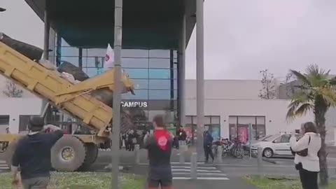 Protesti poljoprivrednika u Francuskoj zbog skoka cena