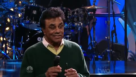 Johnny Mathis - Sending You a Little Christmas [Live on Jay Leno]