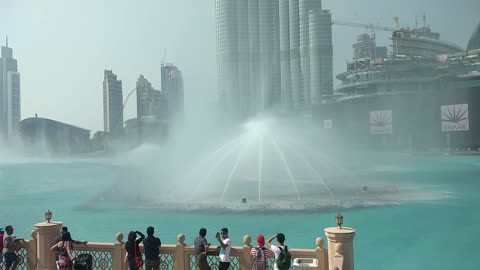 The Iconic Dubai Fountain: Where Water Meets Artistry
