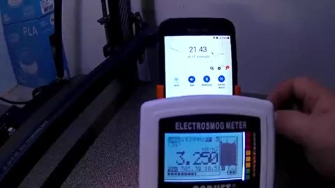 MEASURING THE EMF RADIATION OF A CELLPHONE WITH AN ELECTROSMOG METER