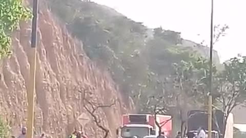 gran congestión en el Anillo Vial, sentido Girón - Floridablanca.