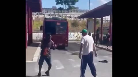 DUDE GETS KNOCKED OUT