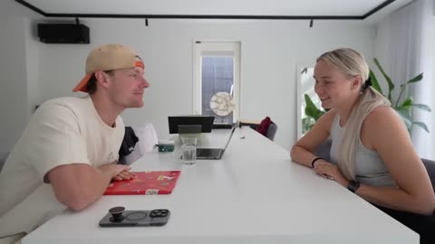 JULLIE BEPALEN ENZOKNOL ZIJN VAKANTIE BESTEMMING !!