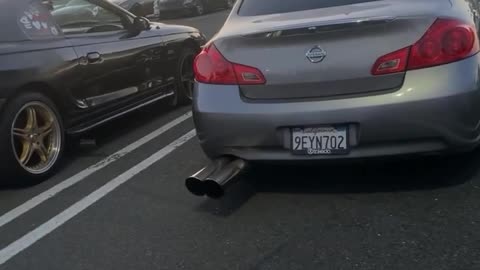 Infiniti with crazy exhaust